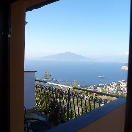 Hotel La Vue D'Or Sorrento Bagian luar foto