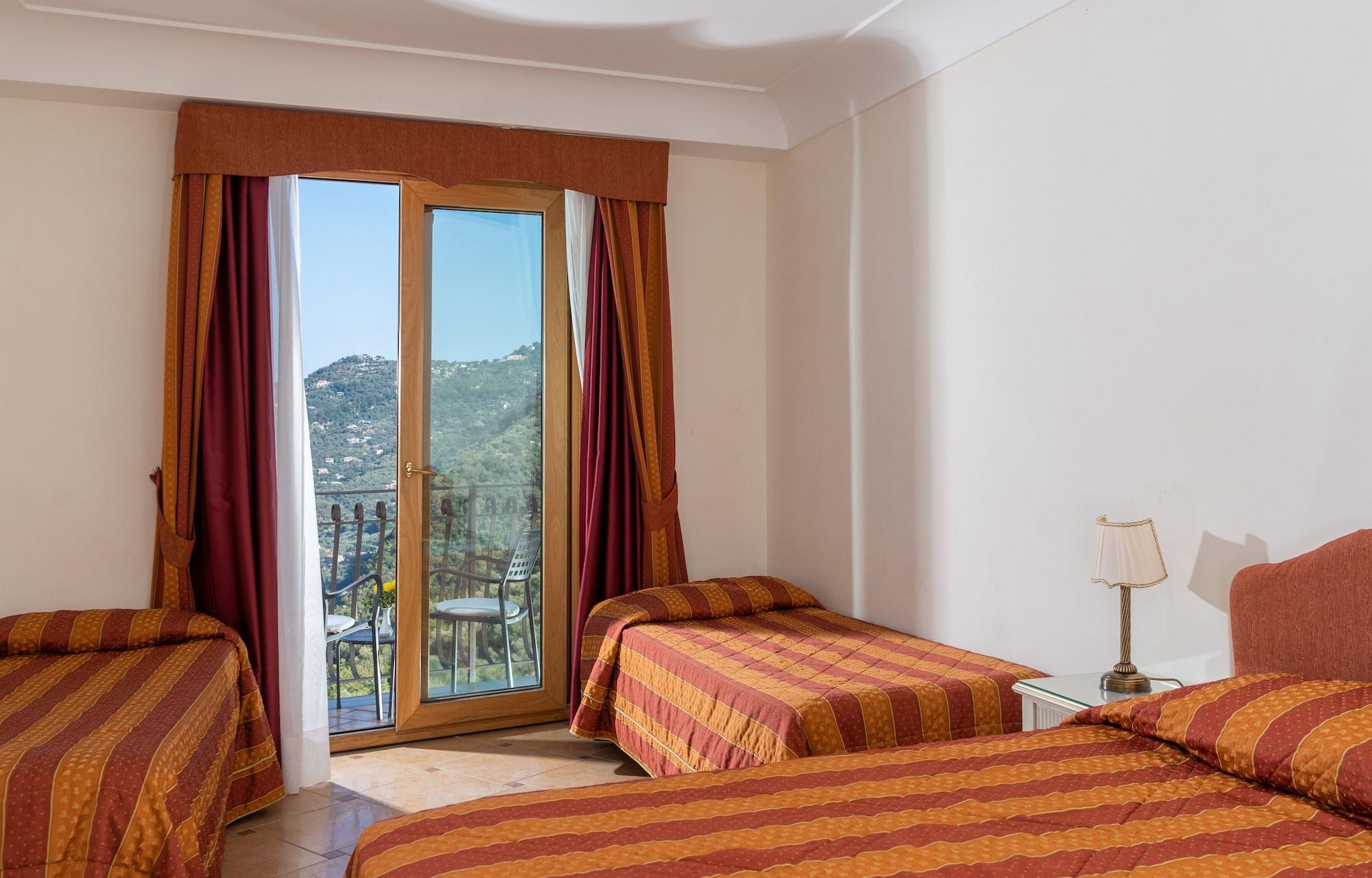 Hotel La Vue D'Or Sorrento Bagian luar foto