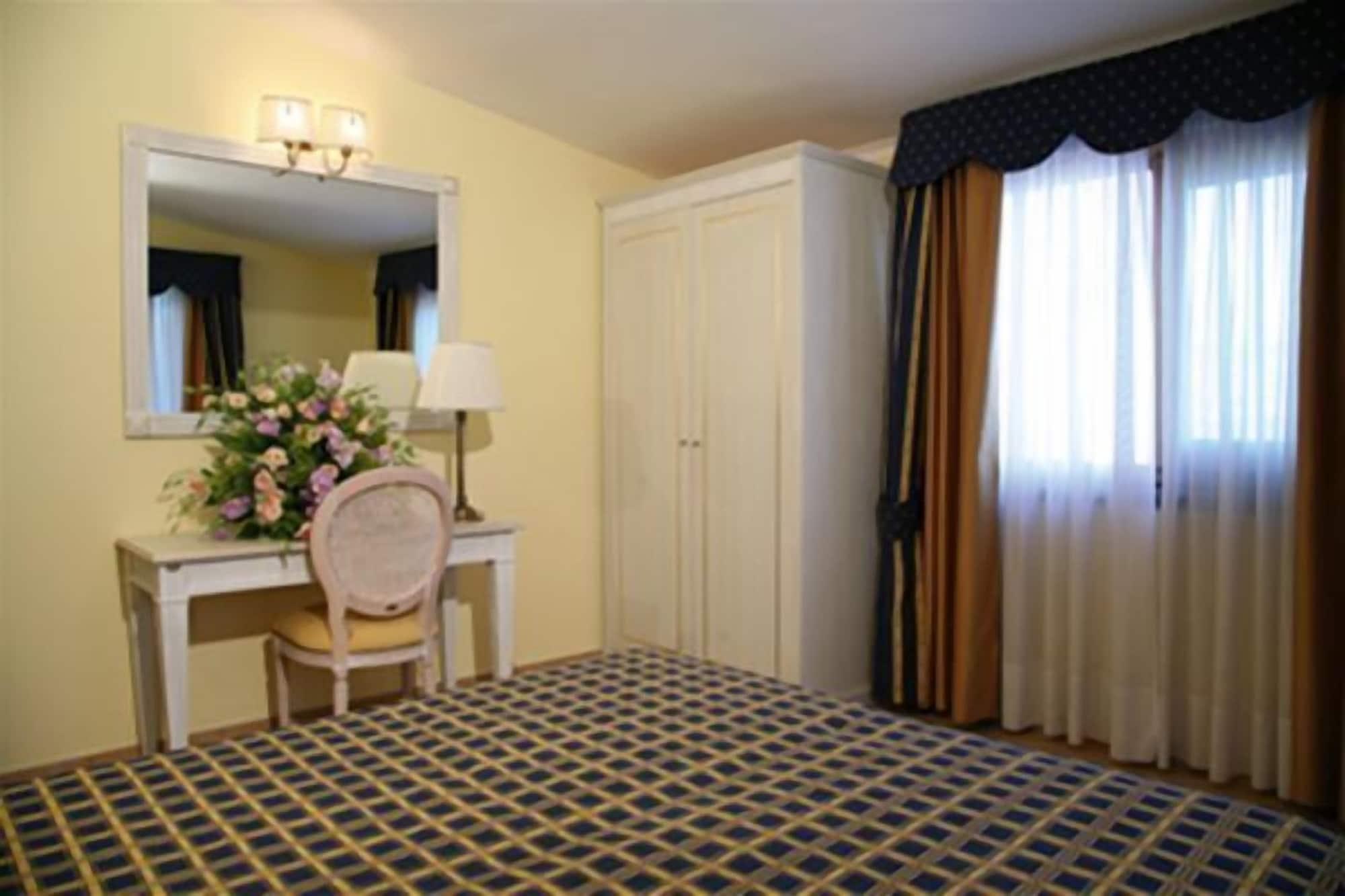 Hotel La Vue D'Or Sorrento Bagian luar foto