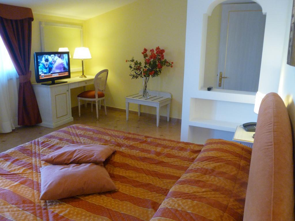 Hotel La Vue D'Or Sorrento Bagian luar foto