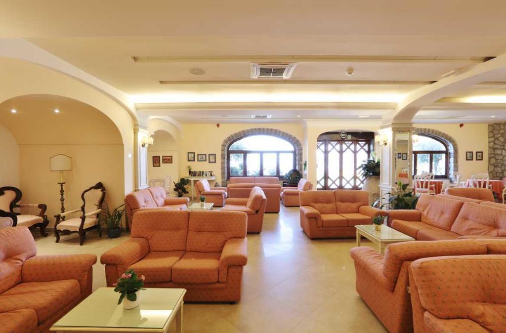 Hotel La Vue D'Or Sorrento Bagian luar foto