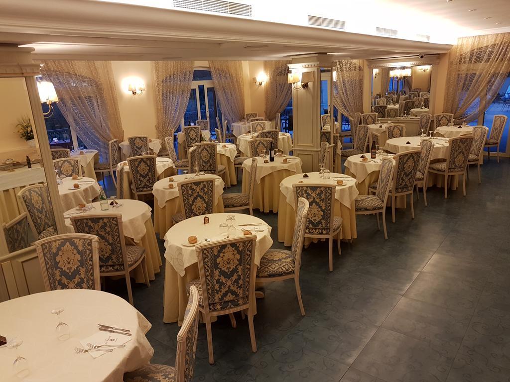 Hotel La Vue D'Or Sorrento Bagian luar foto