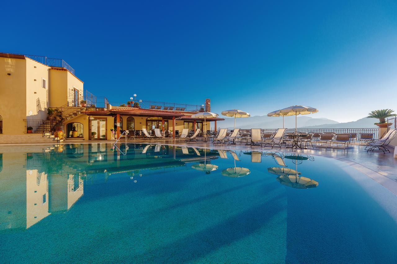 Hotel La Vue D'Or Sorrento Bagian luar foto