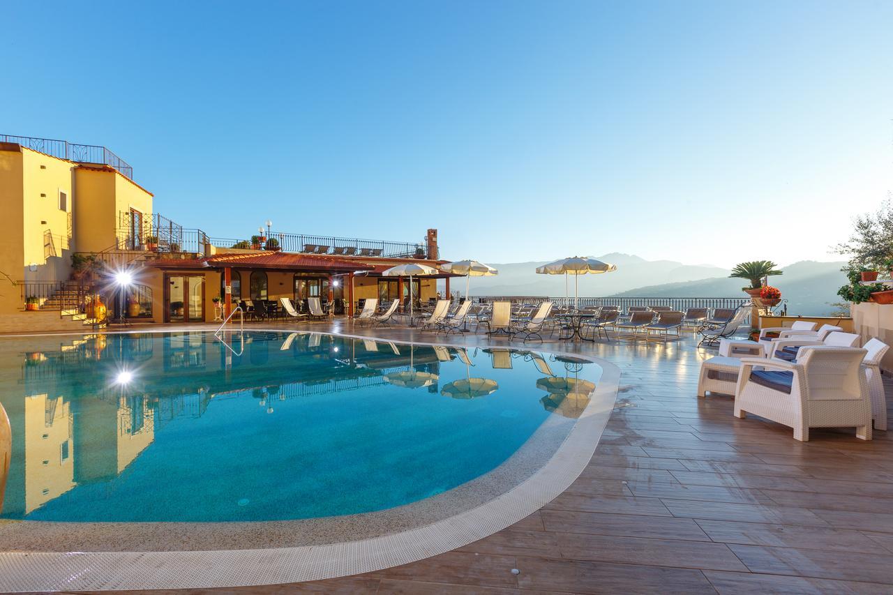 Hotel La Vue D'Or Sorrento Bagian luar foto